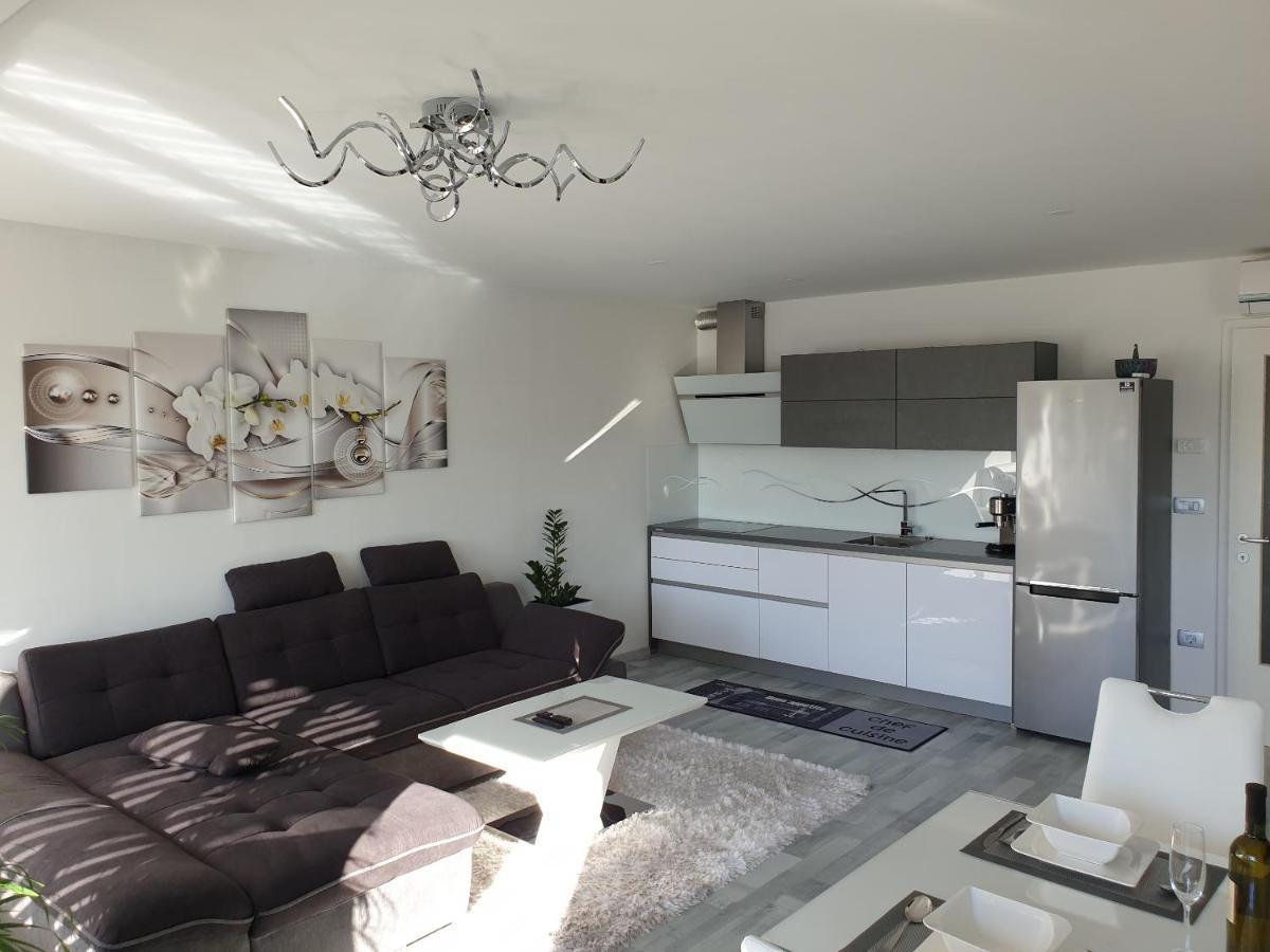 Apartment Val Koper Bagian luar foto